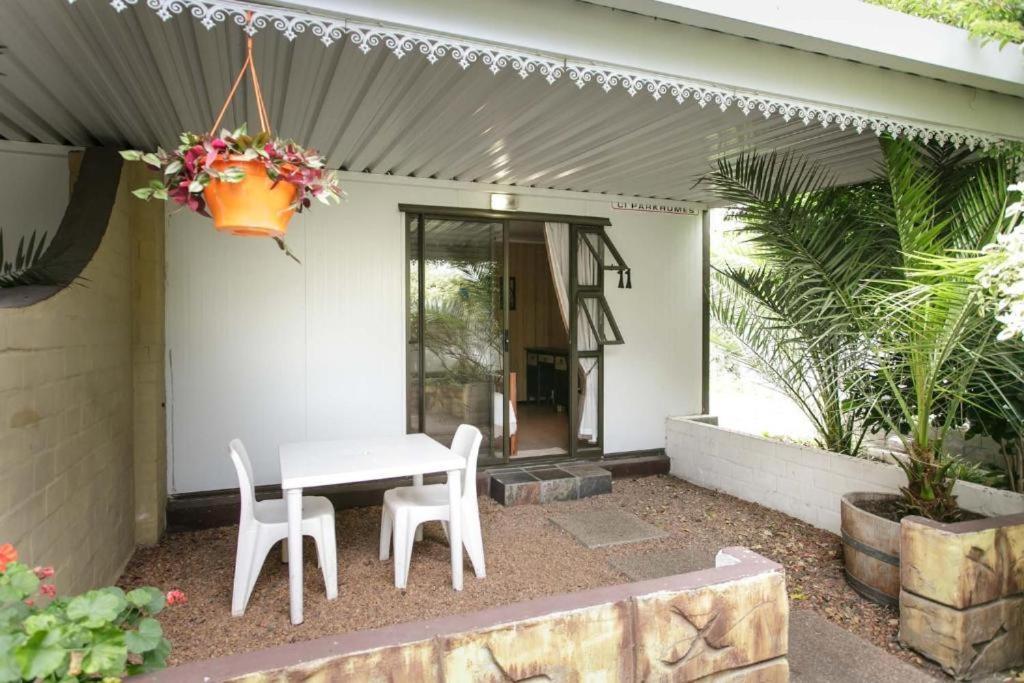 Sunbell Ventures Guesthouse Città del Capo Esterno foto